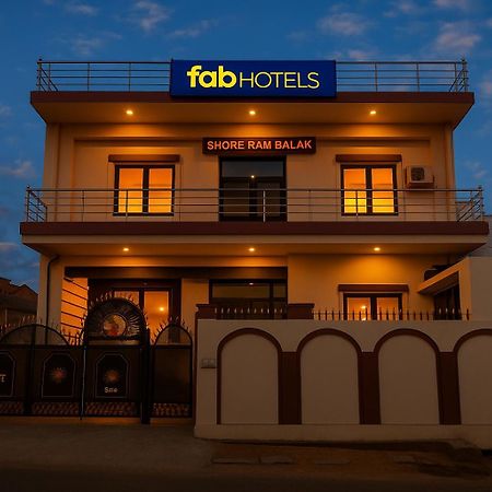 Fabexpress Awadh Inn - 400M From Shri Ram Janam Bhumi Ayodhya Екстериор снимка