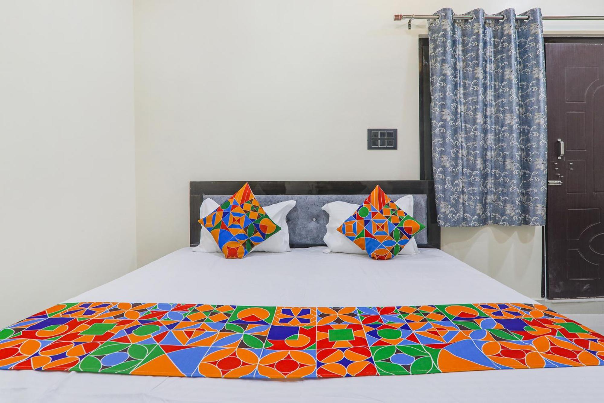 Fabexpress Awadh Inn - 400M From Shri Ram Janam Bhumi Ayodhya Екстериор снимка