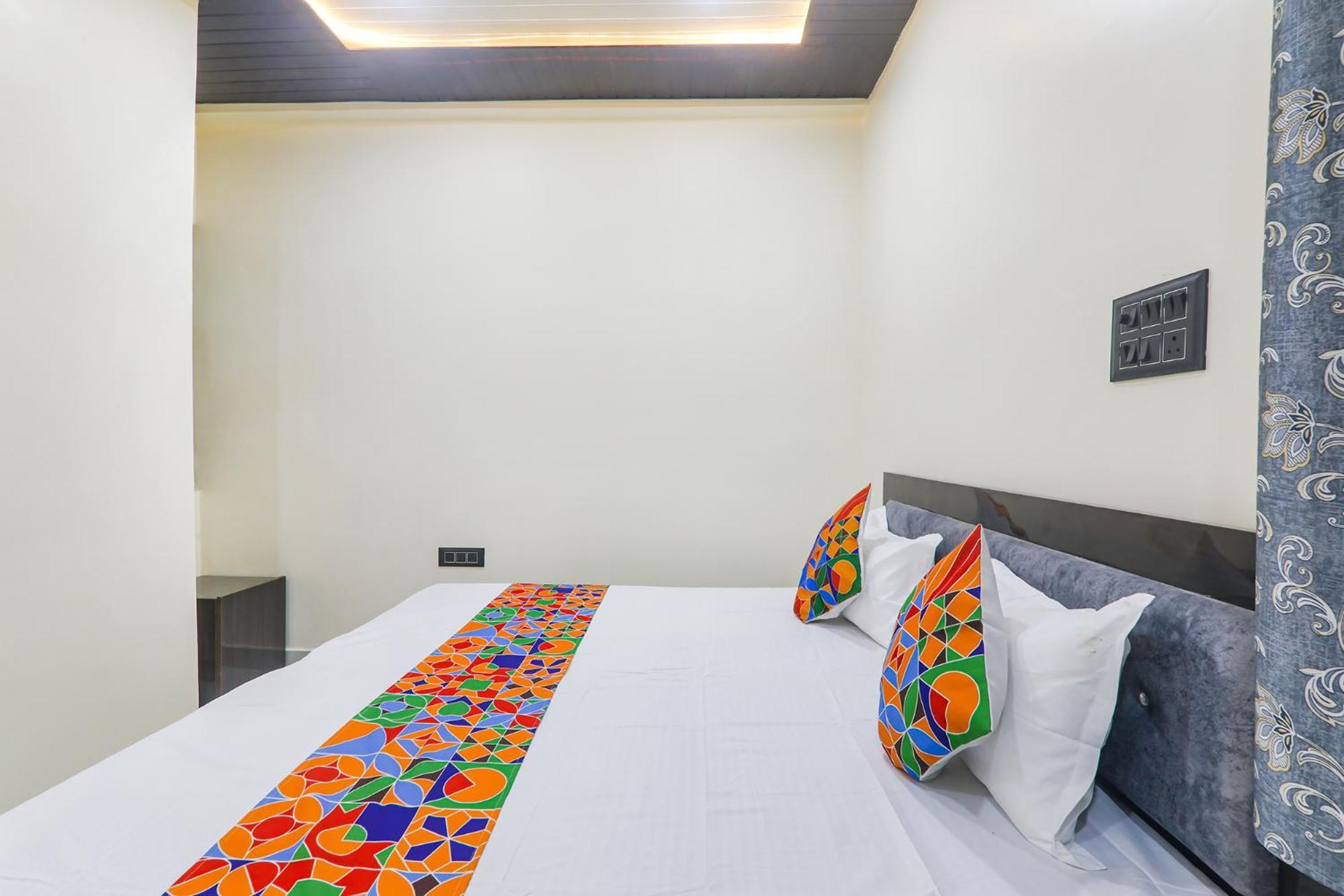 Fabexpress Awadh Inn - 400M From Shri Ram Janam Bhumi Ayodhya Екстериор снимка