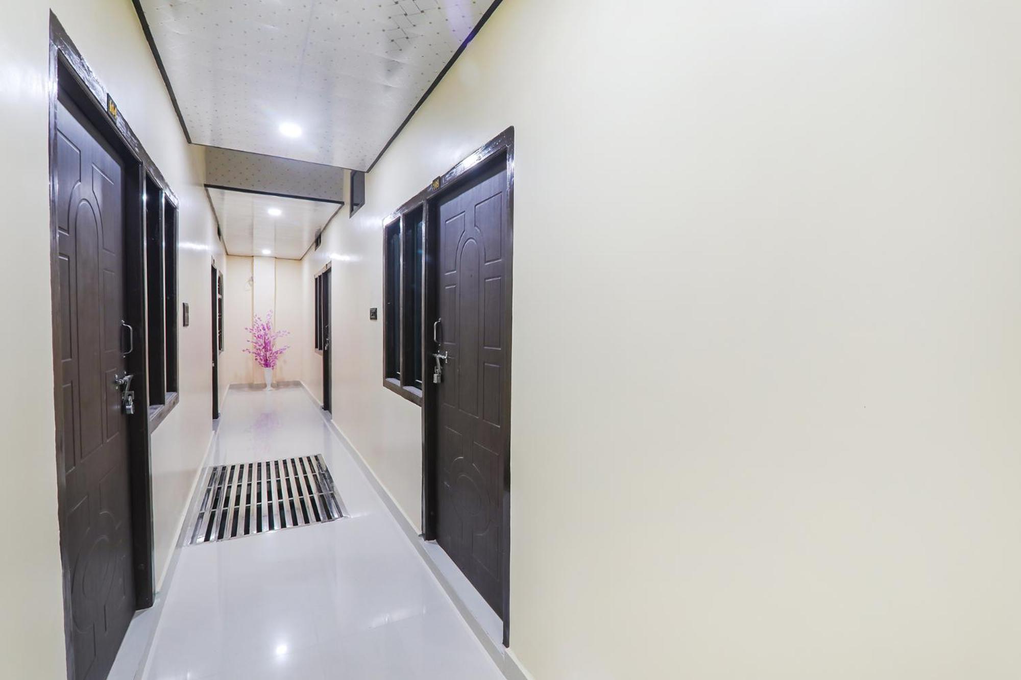 Fabexpress Awadh Inn - 400M From Shri Ram Janam Bhumi Ayodhya Екстериор снимка