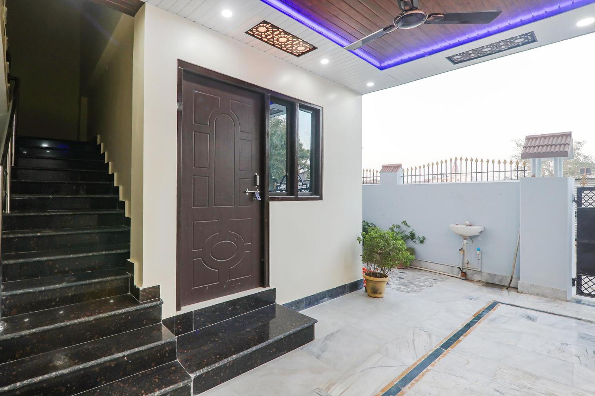 Fabexpress Awadh Inn - 400M From Shri Ram Janam Bhumi Ayodhya Екстериор снимка