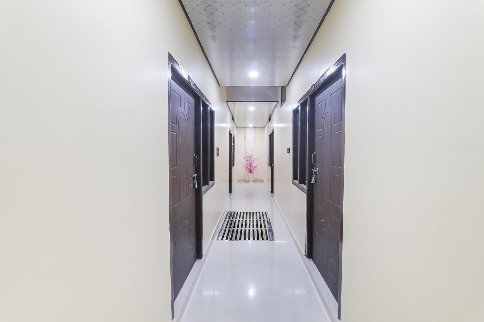 Fabexpress Awadh Inn - 400M From Shri Ram Janam Bhumi Ayodhya Екстериор снимка